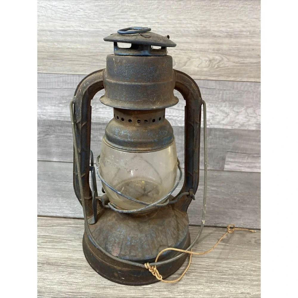 Vintage Dietz Little Wizard Blue Kerosene Lantern USA Clear Glass Globe Rust